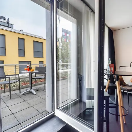 Brera Serviced Schwabing アパートホテル
