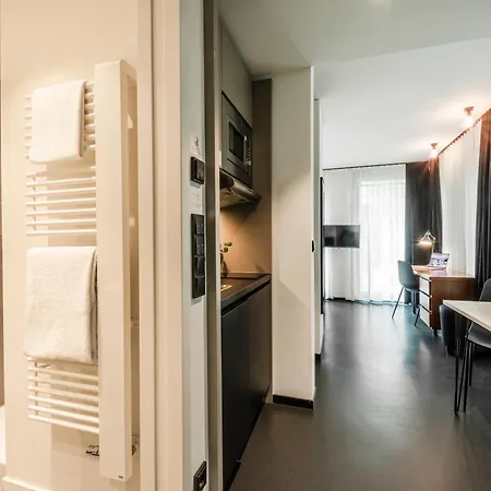 Brera Serviced Schwabing アパートホテル