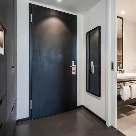 Brera Serviced Schwabing アパートホテル 3*